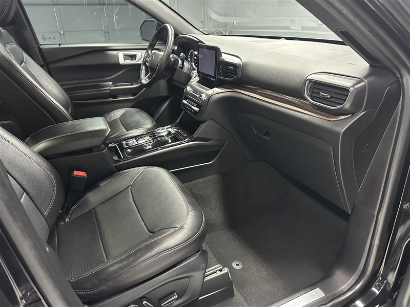 2020 Ford Explorer Limited photo 11