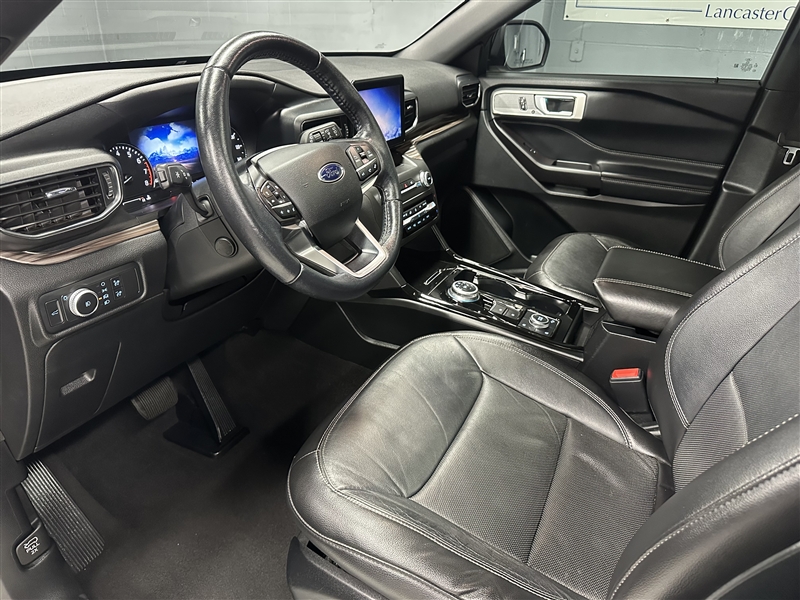 2020 Ford Explorer Limited photo 2